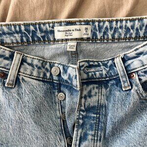 Abercrombie Dad High Rise Ripped Jeans (Curve Love)